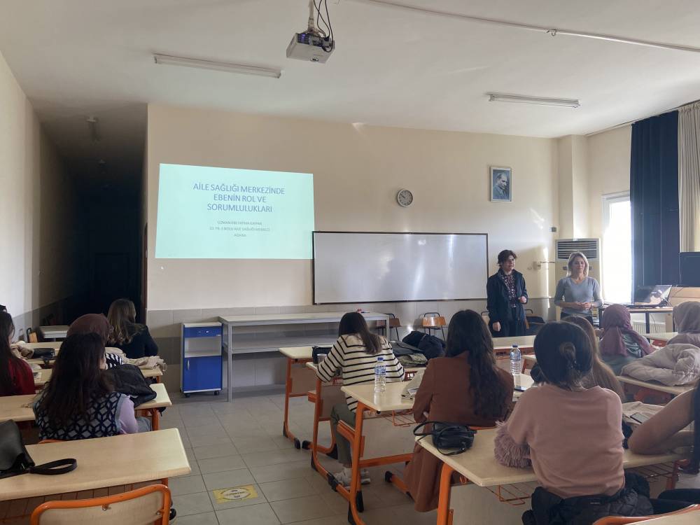 Öğrencilere Yönelik Seminer: Aile Sağlığı Merkezinde Ebenin Rol ve Sorumlulukları